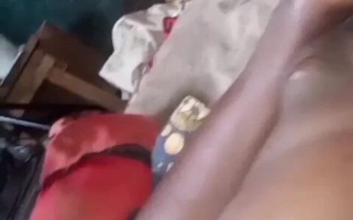 Oladi plenty tv: Analsex med en afrikansk lesbisk
