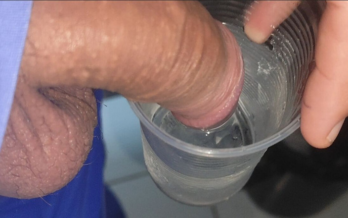 Straight Daddy Club: Amazing Feeling of Freezing Cock and Balls.