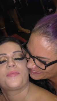 Debut Bukkake Pancutan muka untuk Natalie Lea 2