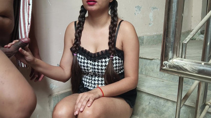 Hornycouple149: Indická studentka svádí svého učitele, aby ji ošukal s creampie...