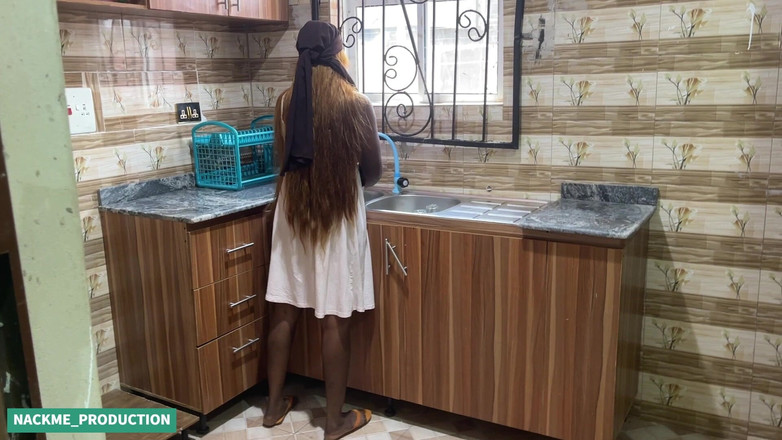 NACKME_PRODUCTION: Meu namorado veio me visitar e acabou fodendo minha meia-irmã...