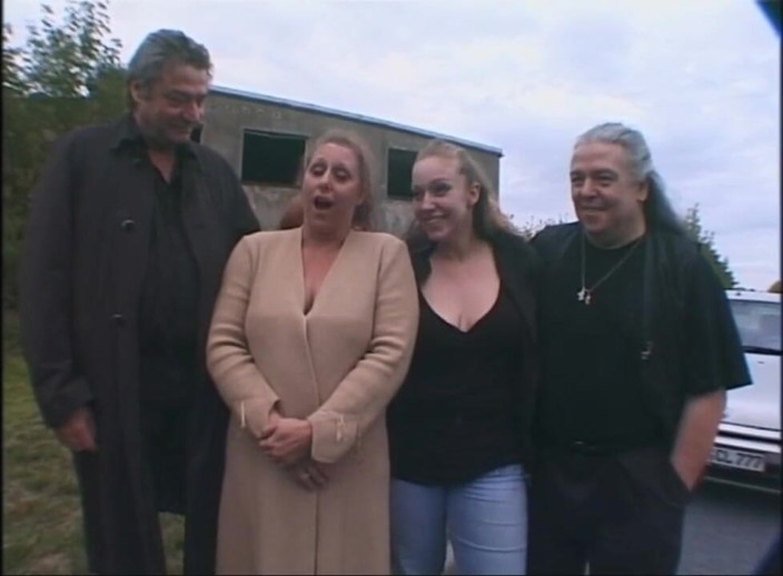 Absolute BDSM films - The original: Dominacja na świeżym powietrzu na plaży