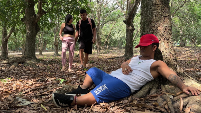 ManuelaAlvarez: Mengerang Di Hutan: Saya Melihat Sepasang Pasangan Memberi Hard Outdoors...