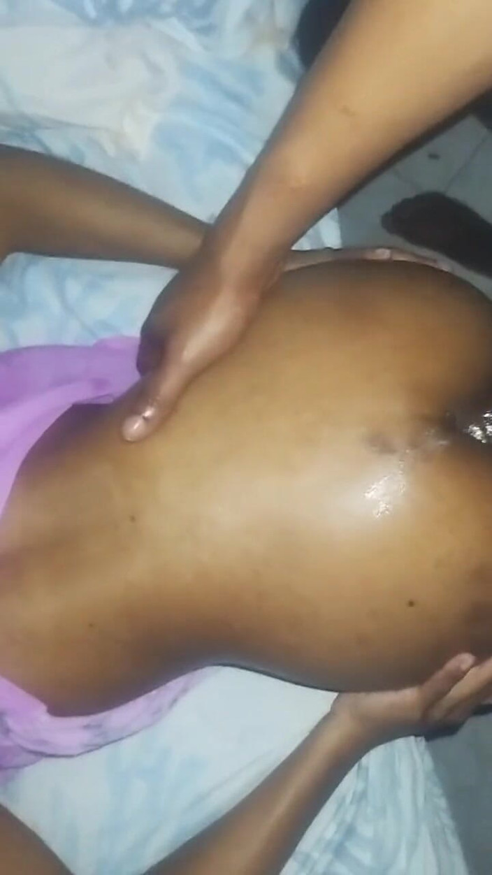 Freaky relatives: 18歳の子がアナルで家賃を払う!大家に処女の尻を奪われる