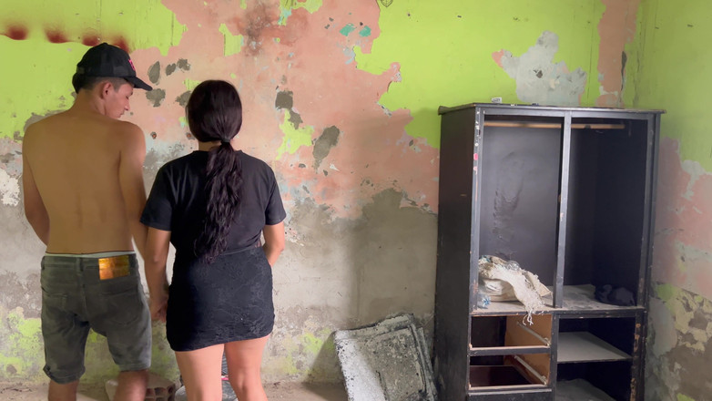 Hilary palvin: Миниатюрная латина платит долг случайным и оральным сексом с незнакомцем