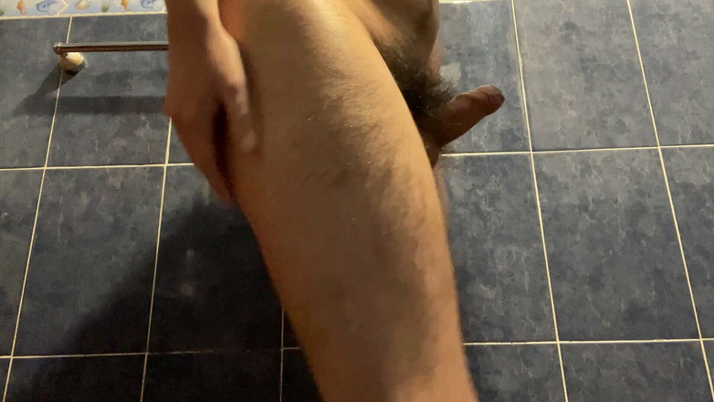 ray37096: Vysokoškolák ukazuje zadek a natáčí velkou nálož mrdky
