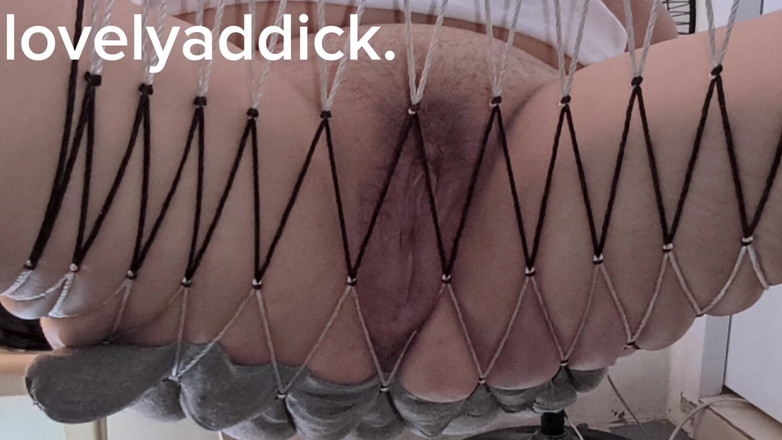 Lovelyaddik: Styvsyster som gungade kysstes