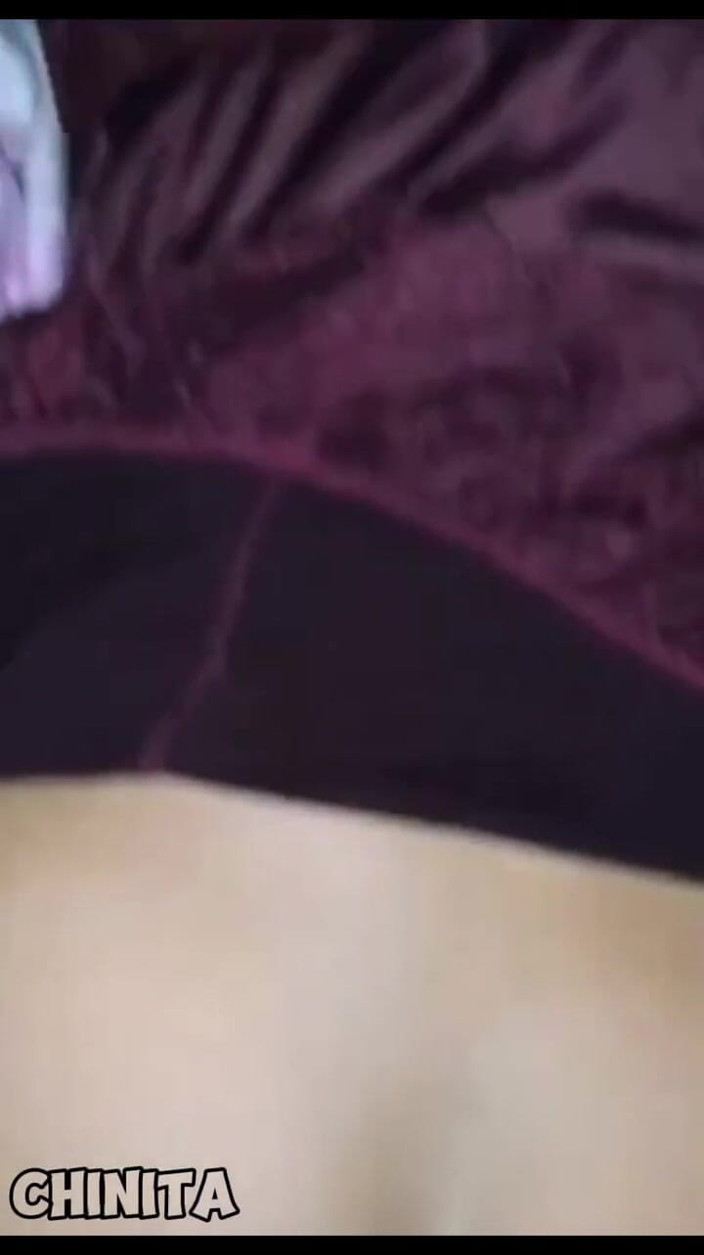 Chinita Wife: Филиппинская жена трахается с огромным дилдо