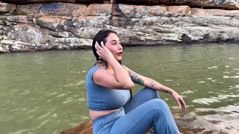 Jenifer Play: Sex Auf Dem Fluss Mit Dem Besten Freund Meines Freundes