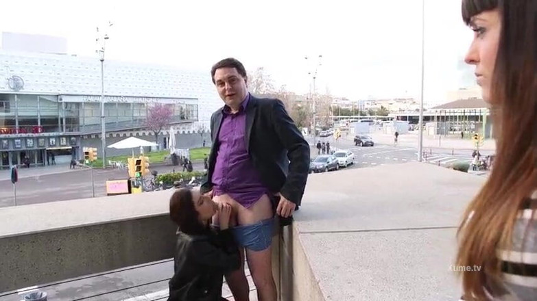 Andrea Dipre Channel: Junge rebecca Volpetti gibt Andrea Dipre einen öffentlichen blowjob