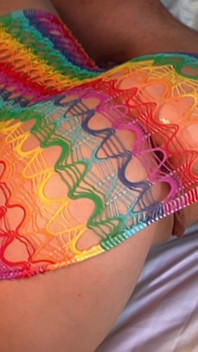 Înregistrare sexuală de acasă: iubita excitată cu țâțe uriașe în plasă suge și se fute în poziția capră cu gemete puternice - Lilykoti