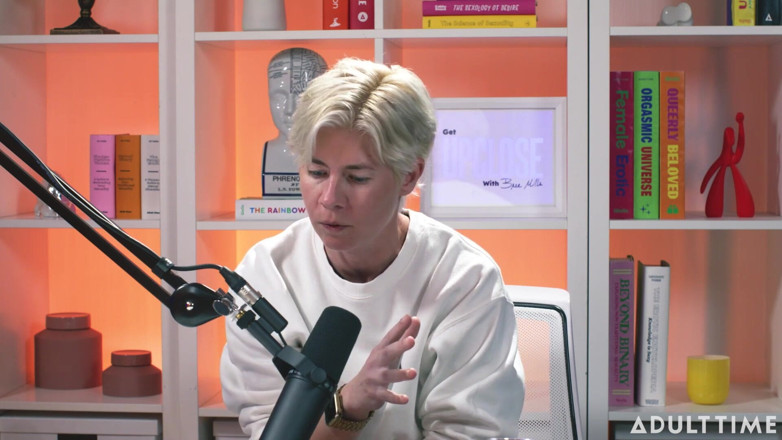 Adult Time Podcast: Chanel Camryn: Regina tremurului. Podcast-ul pentru adulți