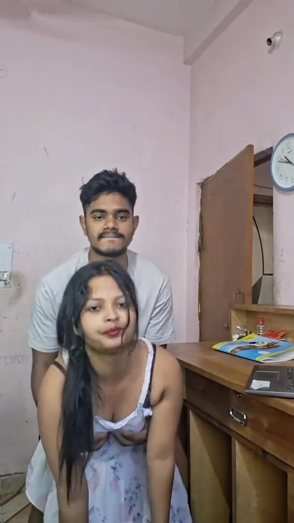 Lucknow ki cal girl: Indian Bhabhi Fucked Secretly by Devar