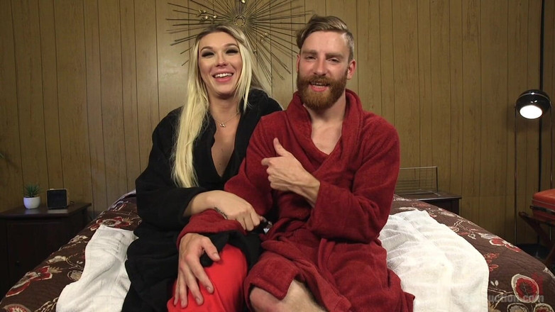 Kink TS: Aubrey Kate jest taka kurwa gorąca !!