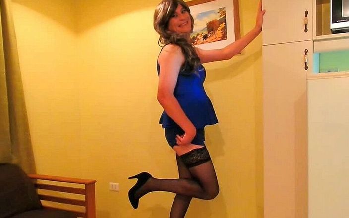 HectorChile1969: Crossdresser fernanda gomez dengan gaun birunya