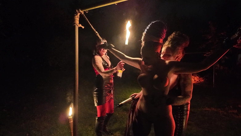 Domina Dark: Výdech protipožárního dechu