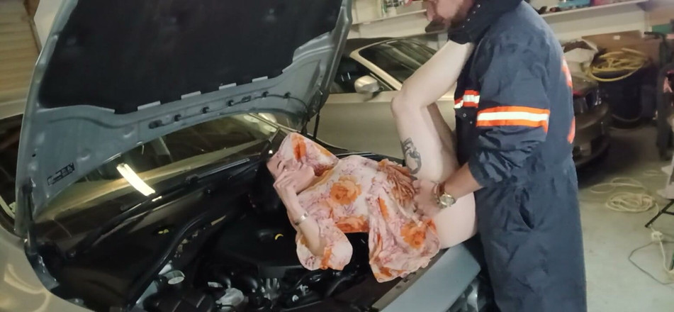 Bigjoefuckalott: Fucking the Mechanic to Fix My Car Faster