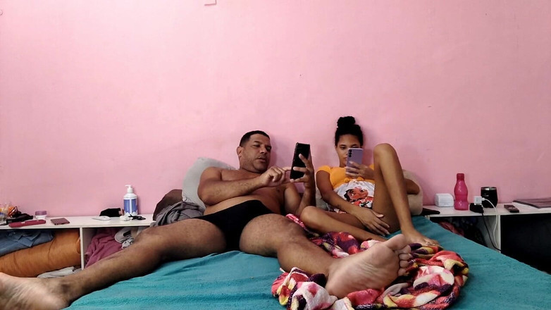 LeoOgro: Tôi rất thích nó với bố dượng của tôi, anh ấy...