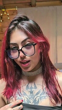 แคสต์ - Avii Colombia