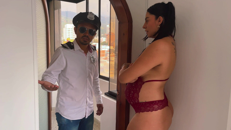 MelaniRincon: Îl fut pe polițist pentru a evita o amendă