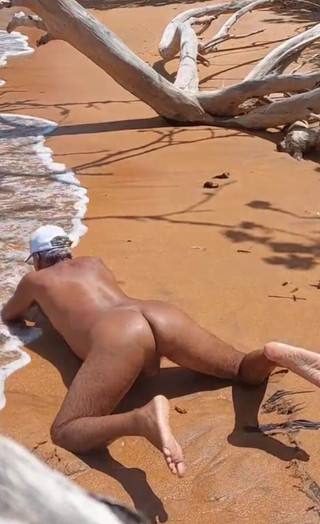 Ladysilvas: Ladysilva crossdresser muốn mẹ kế trong đít trên bãi biển