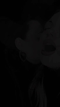 Nos lèvres sexy et la fumée vous baisent