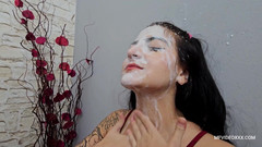 MF Desires: Spuug van drie meisjes