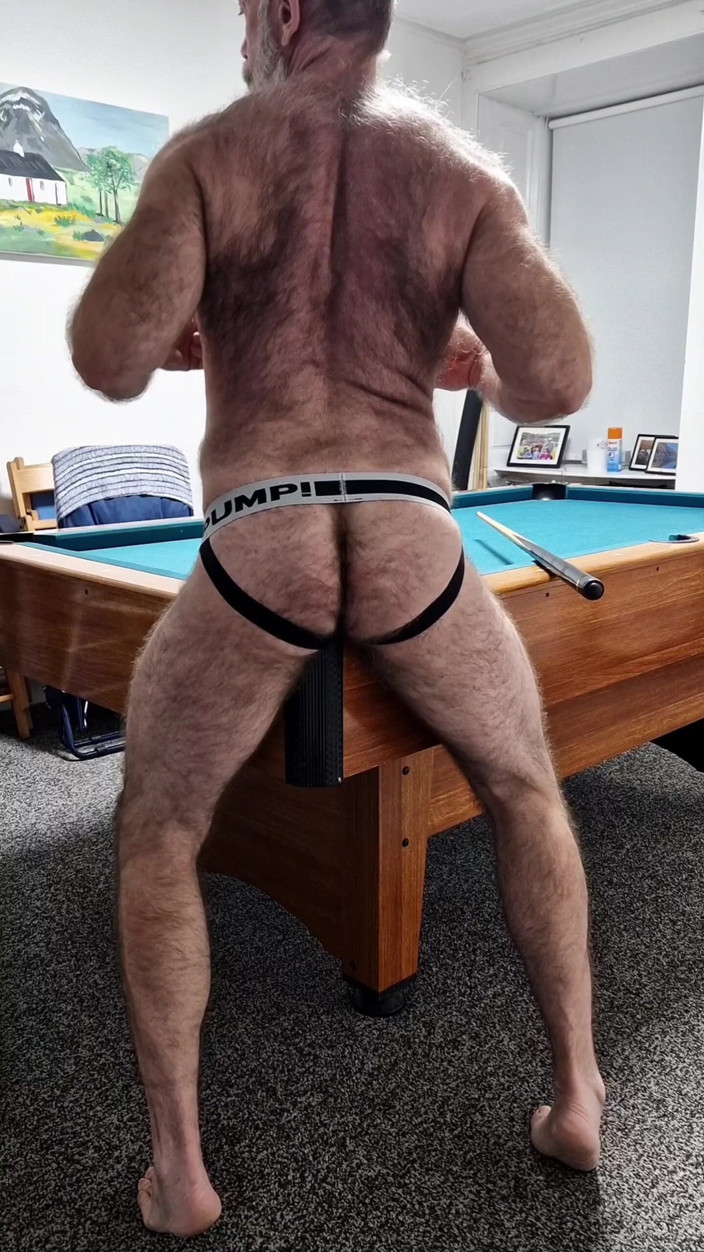 Jack van Dean: Padrastro muscular peludo en la mesa de billar