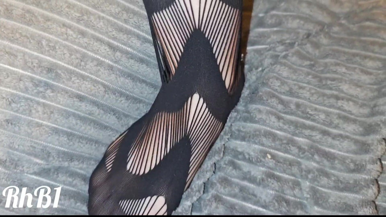 Redhead Bunny1: Malá show v černém prádle