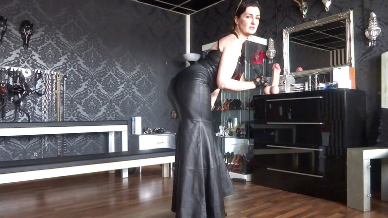 Lady Victoria Valente: Guia idiota com tesão de sua amante de couro