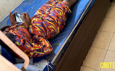 UnitedCourse31: Моя зведена сестра дивилася на прон, я її спіймав, а мачухи не було вдома, я скористався можливістю і трахнув її h