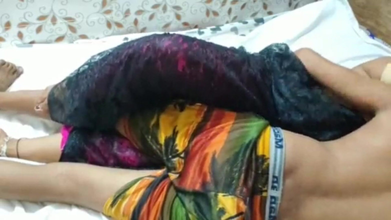Safashaikh: Sesso saree fatto in casa dal marito indiano alla moglie