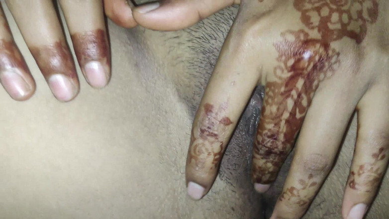 Lovely Dipti: Härlig dipti visar heta bröst fingrar fitta