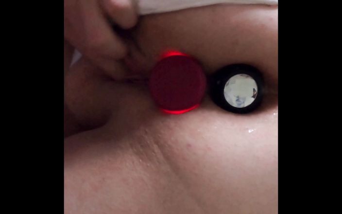 Fukinpoodles: सफेद बड़े स्तनों वाली में गहरी गांड चुदाई
