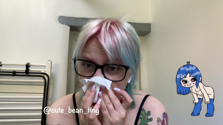 Alice Bean: 큰 젖을 빨아주는 거유 밀프
