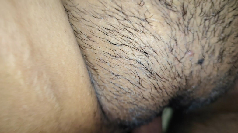 Palani69: Nasse haarige muschi trafen auf weiße sahne