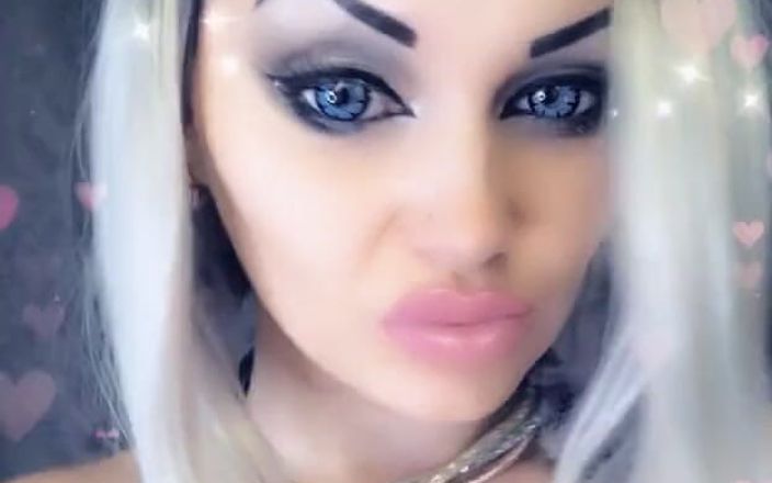 Goddess Misha Goldy: Herrin Misha goldy 7