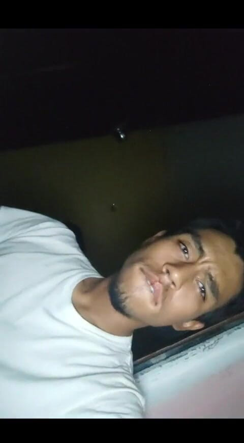 AlexAlejandro13: Koortsachtig thuis