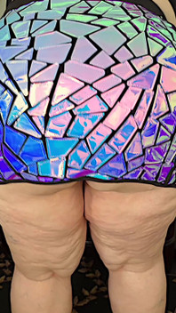Sexy velká kráska ukazuje její tlustý zadek a krásné nohy v minisukni zblízka - Velký Phat Zadek připraven na šukání a získat spoustu spermatu