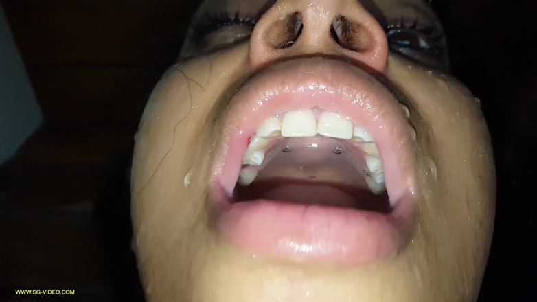 All about pee: Orinar tragar lesbianas dominación - nuevo entrenamiento de esclavos
