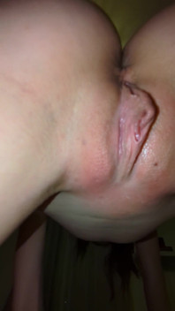 Vuoi leccarmi la figa con il mio buco del culo?