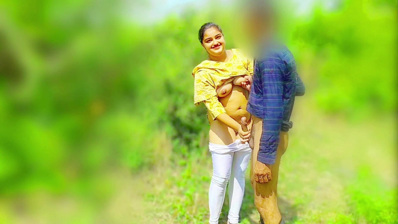 Your_aisha: Desi, belle villageoise, vidéo de sexe pour la première fois...