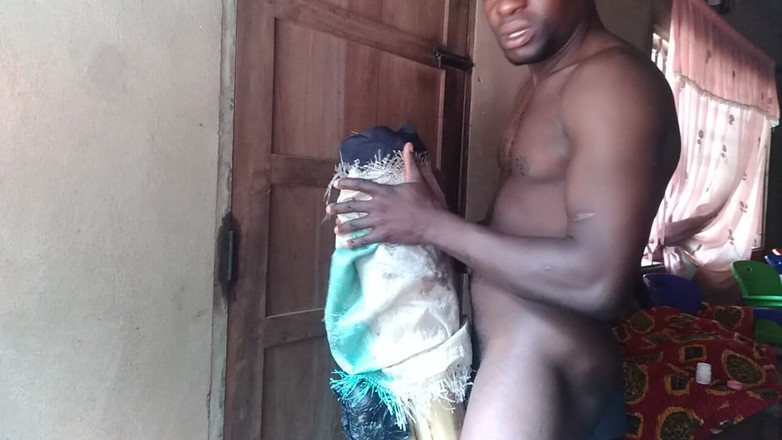 Moviesporn1: Pacarku lagi nggak di rumah aku muncrat tanpa kontolnya