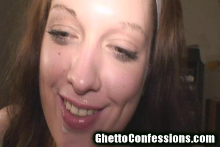 Ghetto Confessions: Mooie Duitse gettohoer zuigt en neukt vervelende lul!