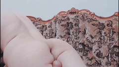 Kitty_Cross: Una splendida trans che cammina con fiducia con i tacchi...