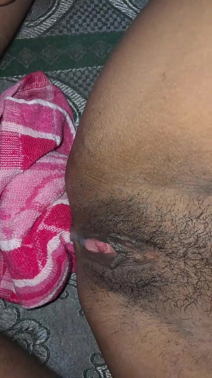 Trilokinath: 新婚热辣人妻和德瓦的快速时间性爱