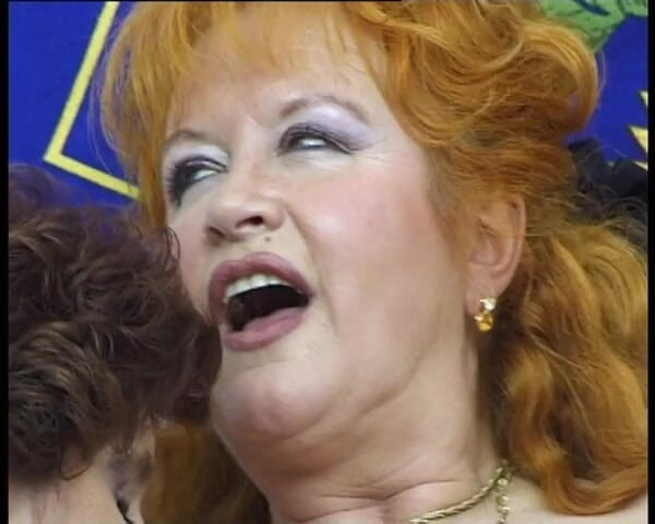 YOUR FIRST PORN: Alte Lesbische MILFs Total Versaut - Old Lesbian MILFs Totally Dirty