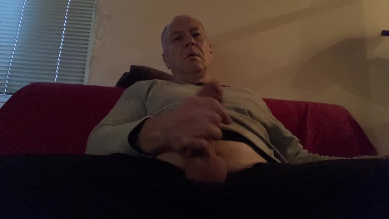 Alex Igogo: धूम्रपान और हस्तमैथुन