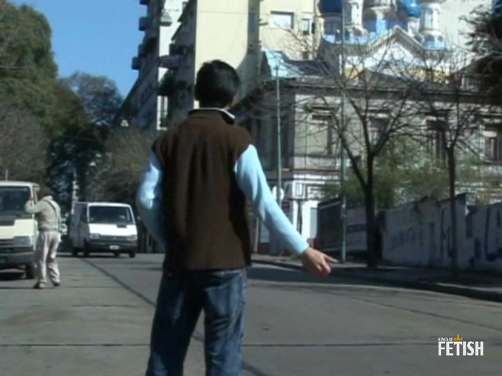 Gay Diaries: Білий чувак знищує свою дупу в фургоні в міжрасовому тріо