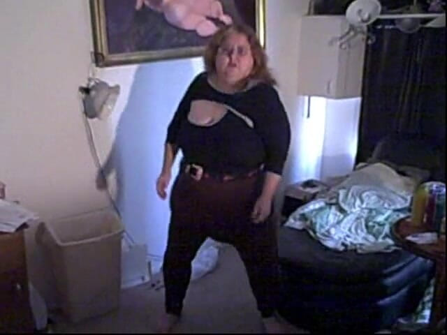 BBW nurse Vicki adventures with friends: L'infermiera Vicki struttura le sue cose!